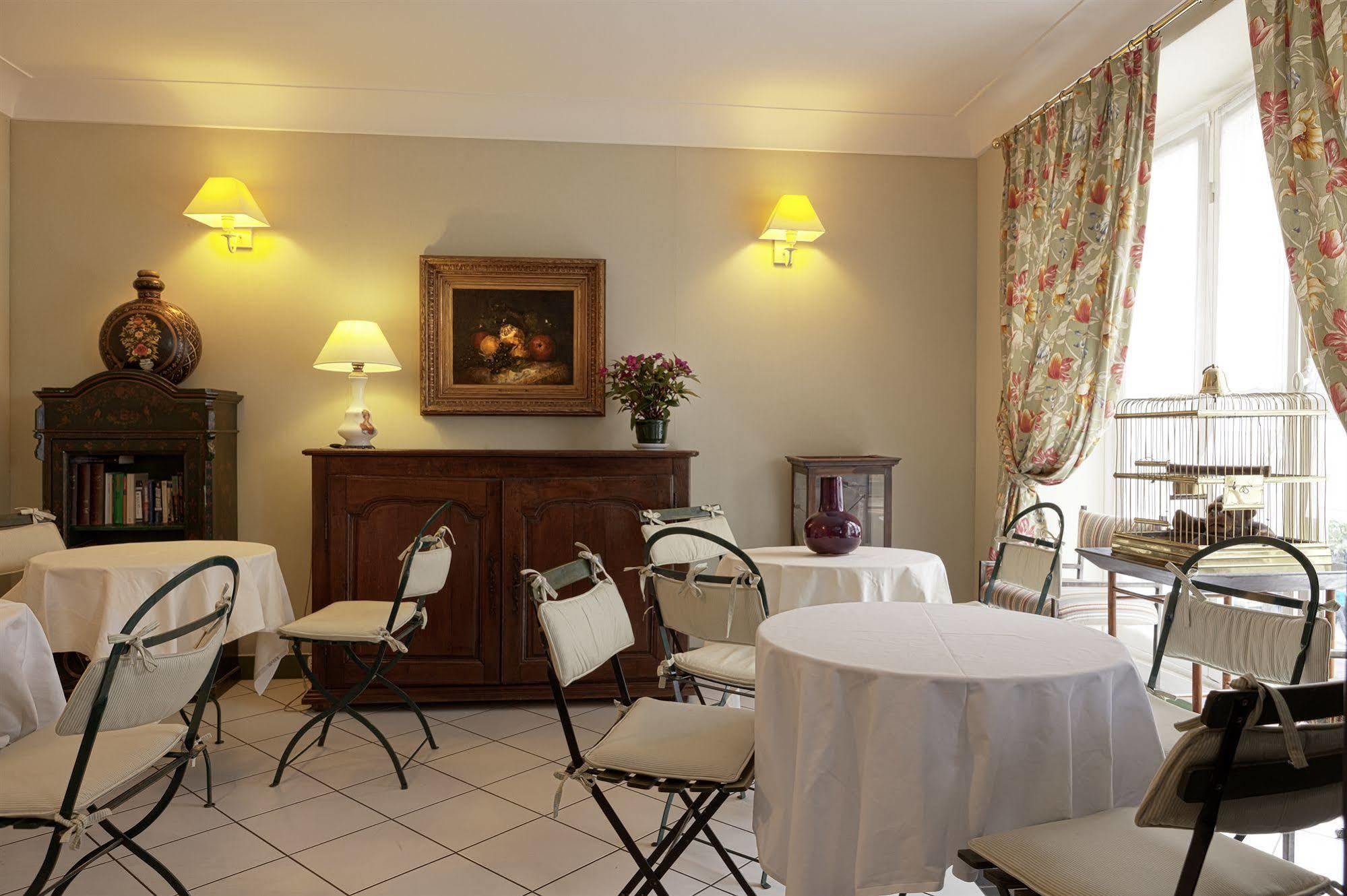 Hotel Agora