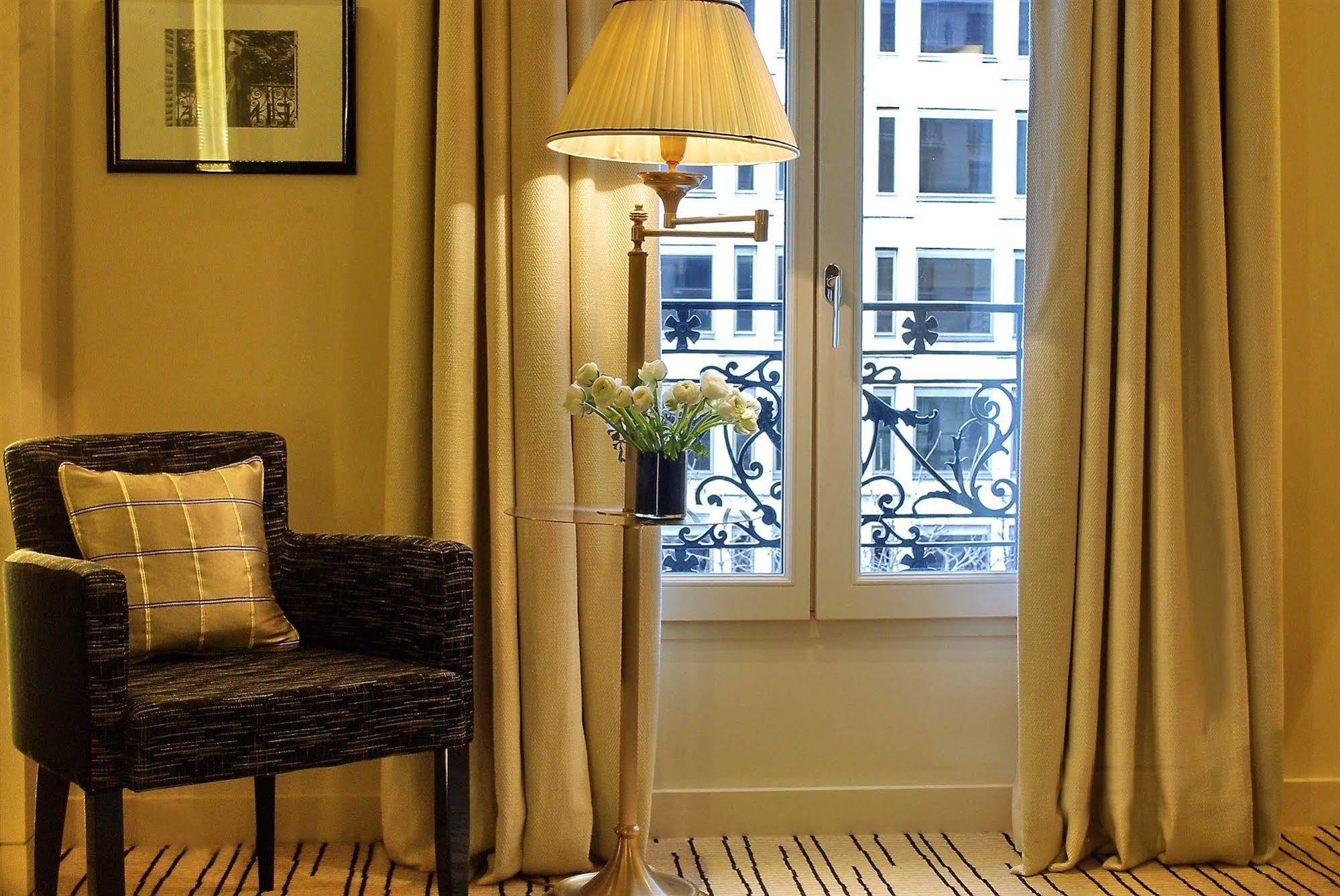 Montaigne Hotel Parigi