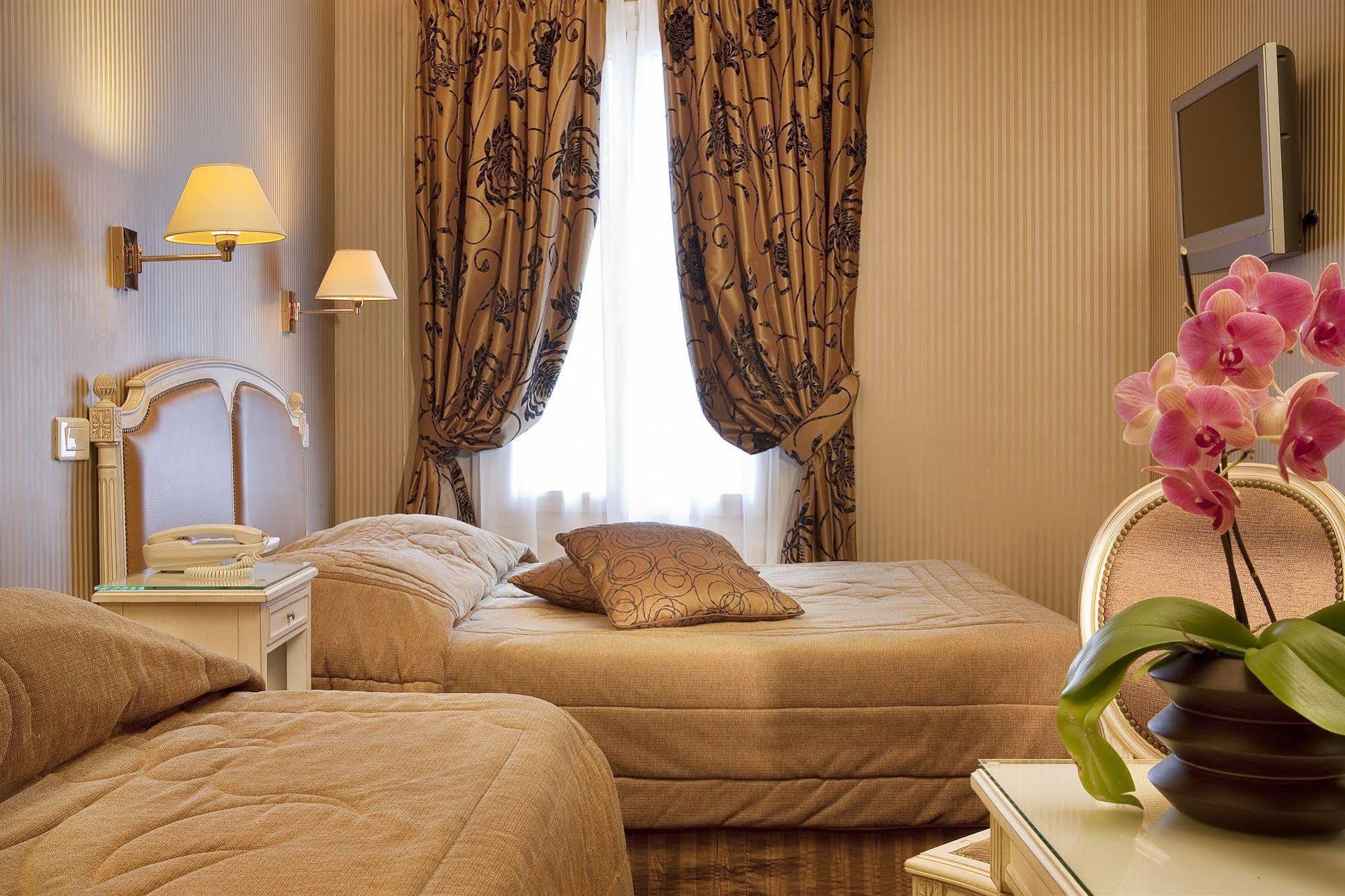 Riviera Elysees Hotel Parigi