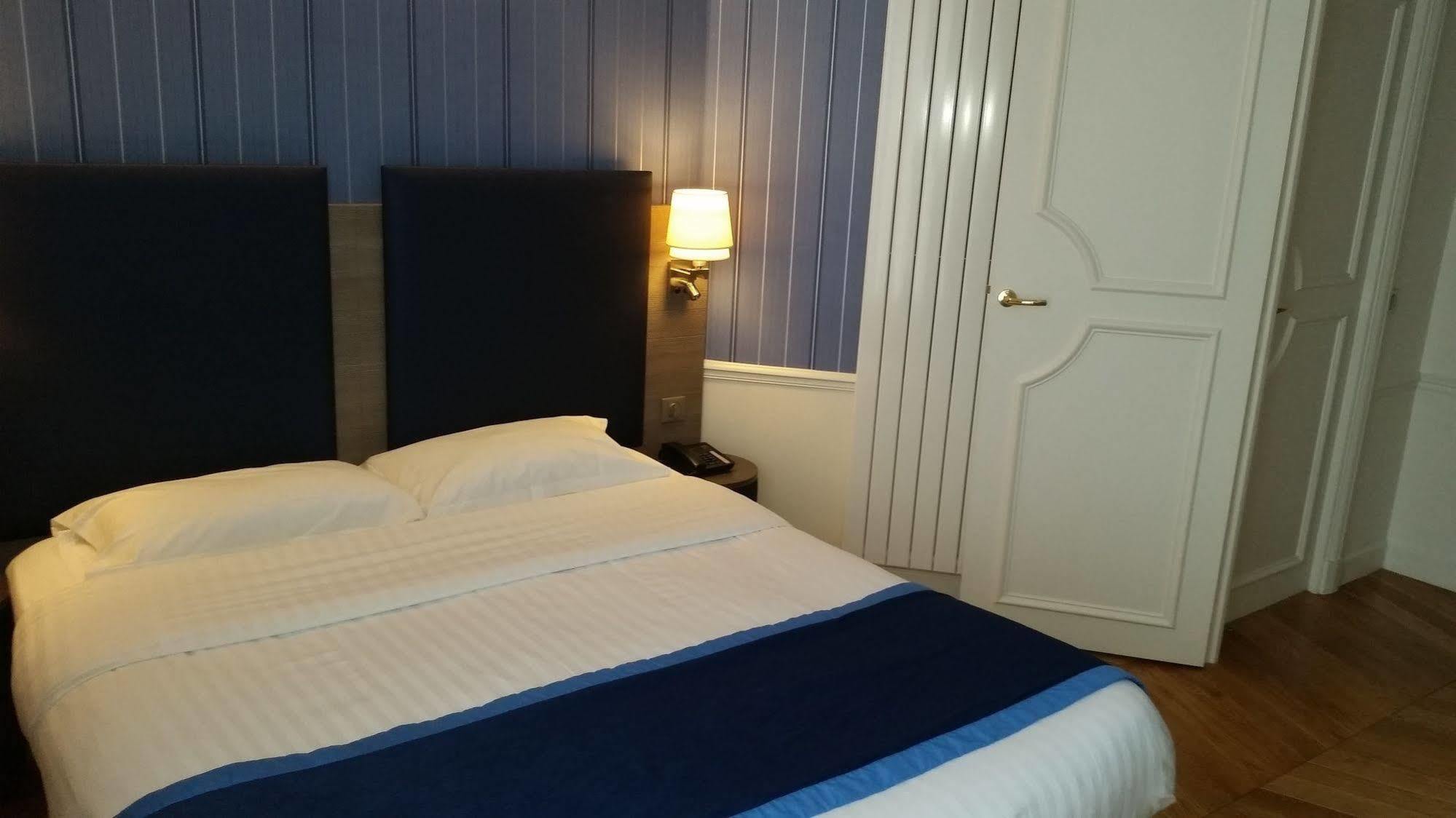 Mayflower Hotel Parigi
