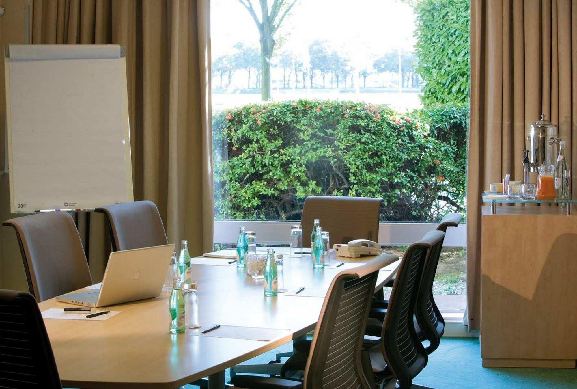 Hotel Hilton Orly Airport Parigi