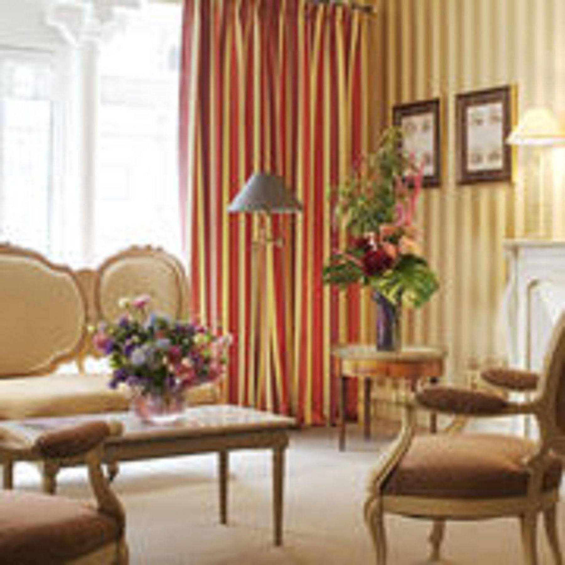France Louvre Hotel