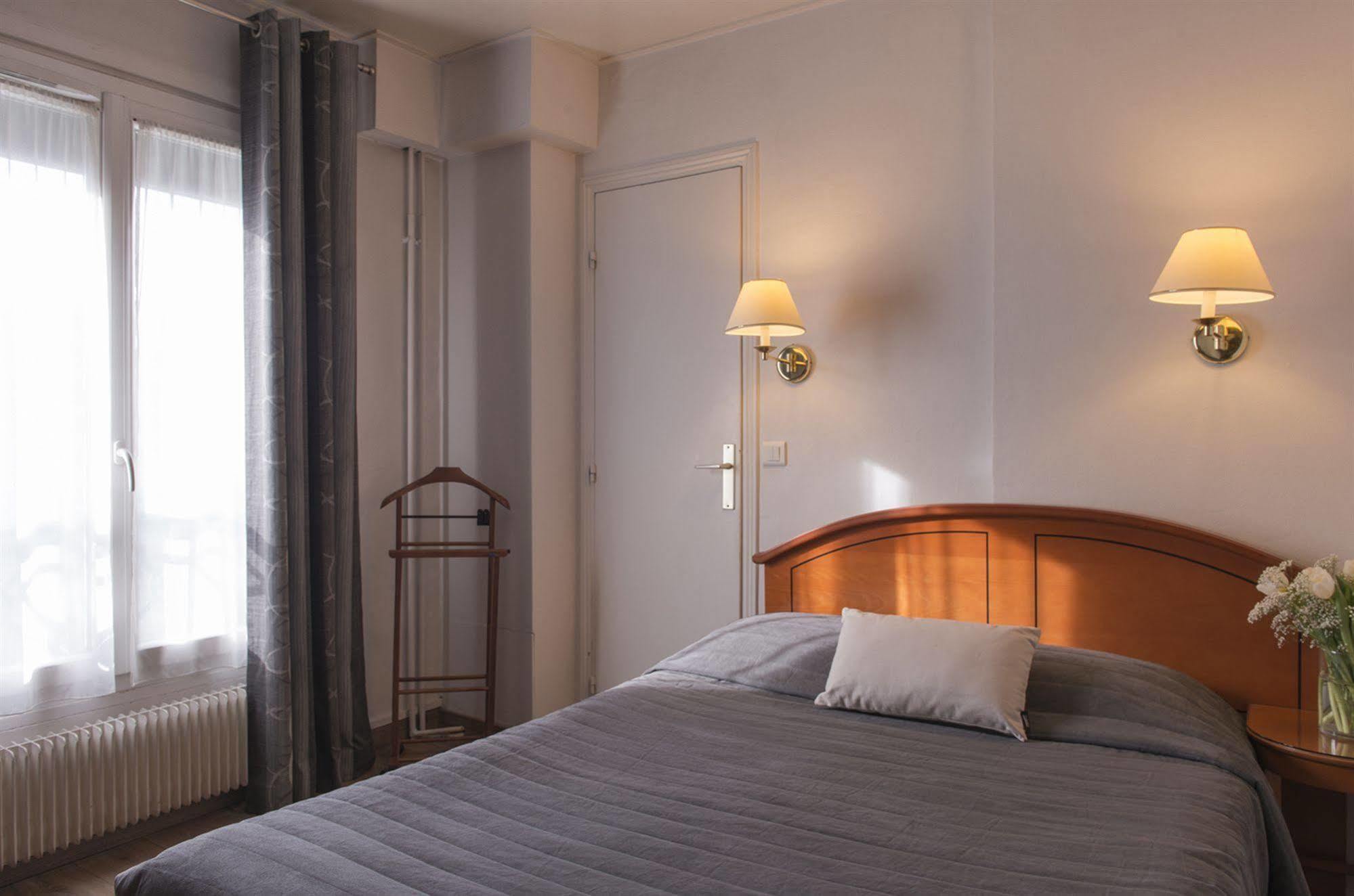 De Genève Parigi
