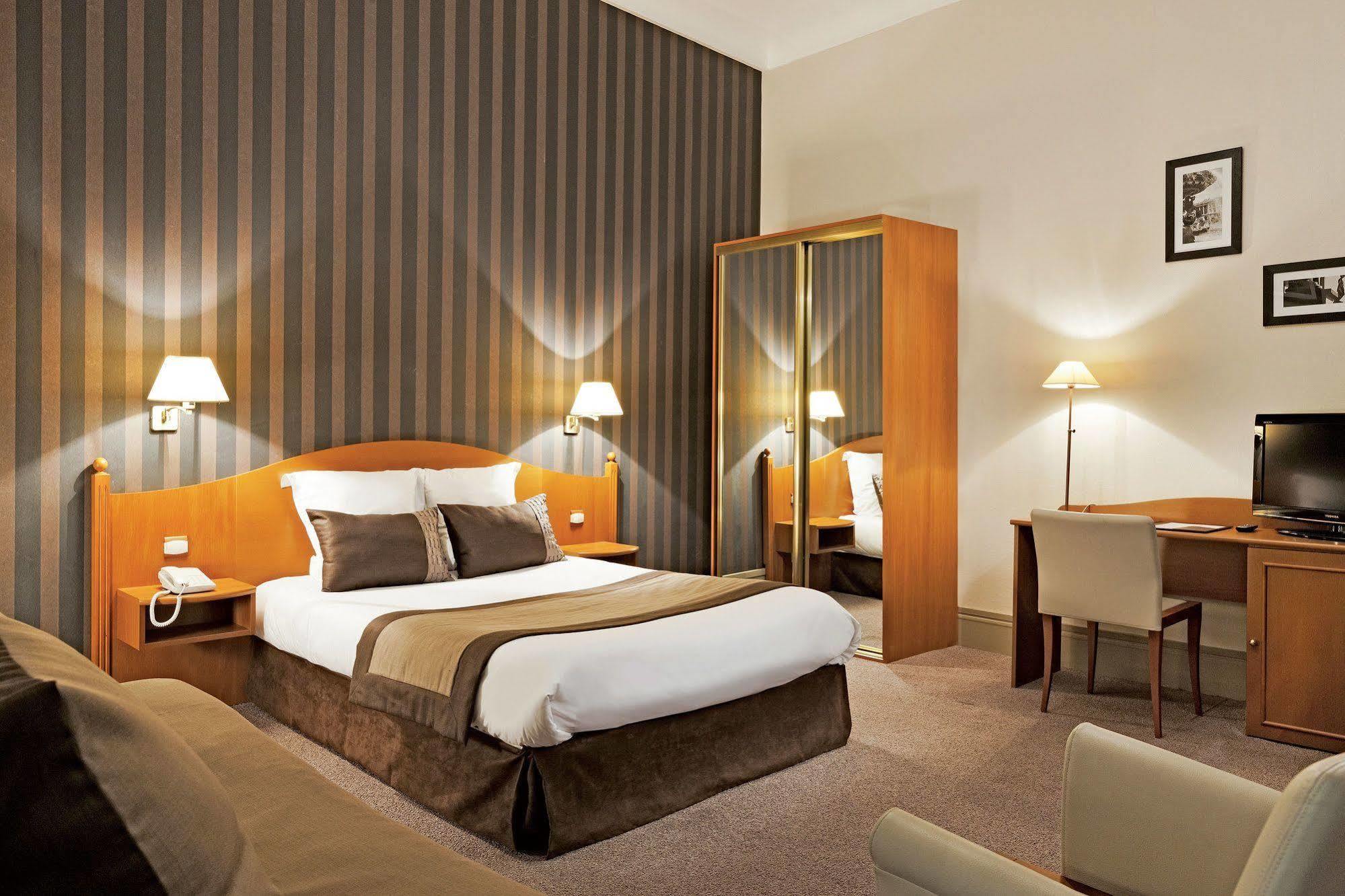 Hotel Bleues Provinces Opera Parigi