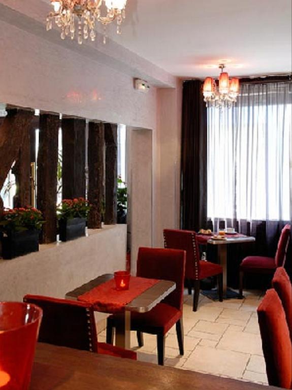 Des Archives 3* Parigi
