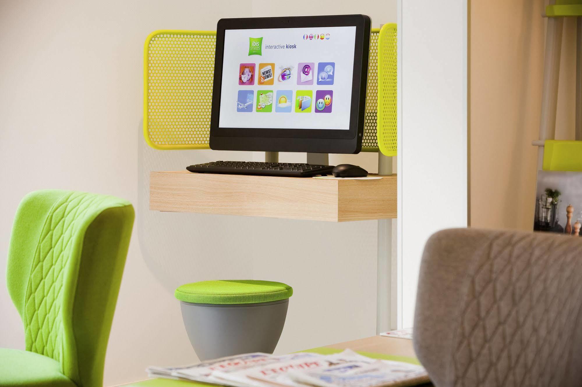 Hotel Ibis Styles Buttes Chaumont 3*