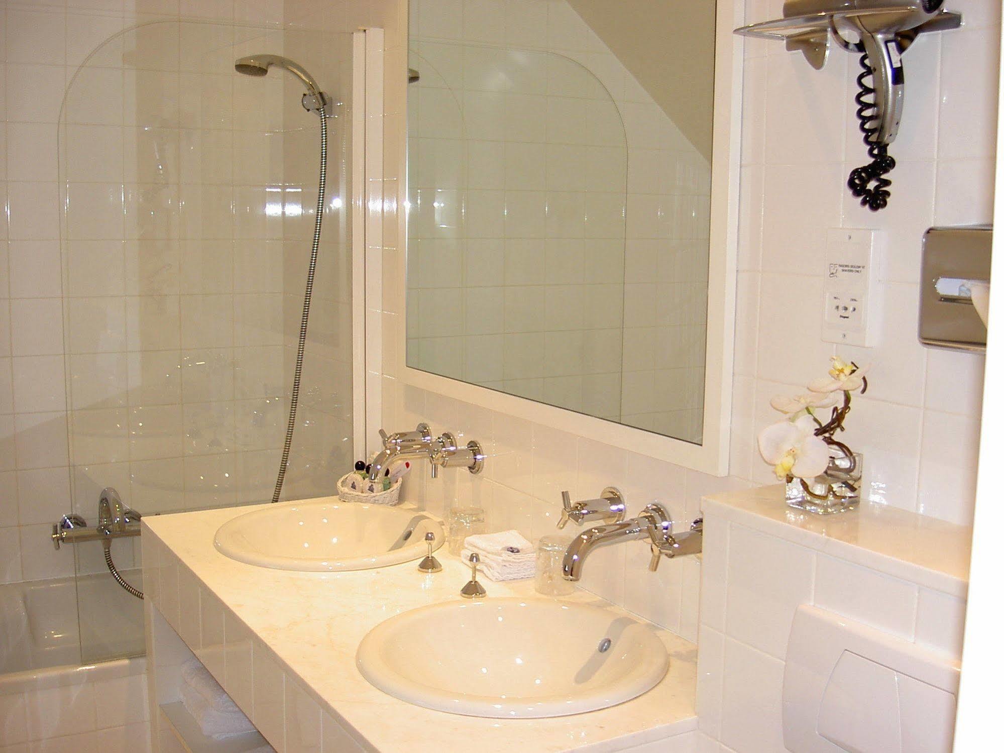 Hotel Le Clos Medicis