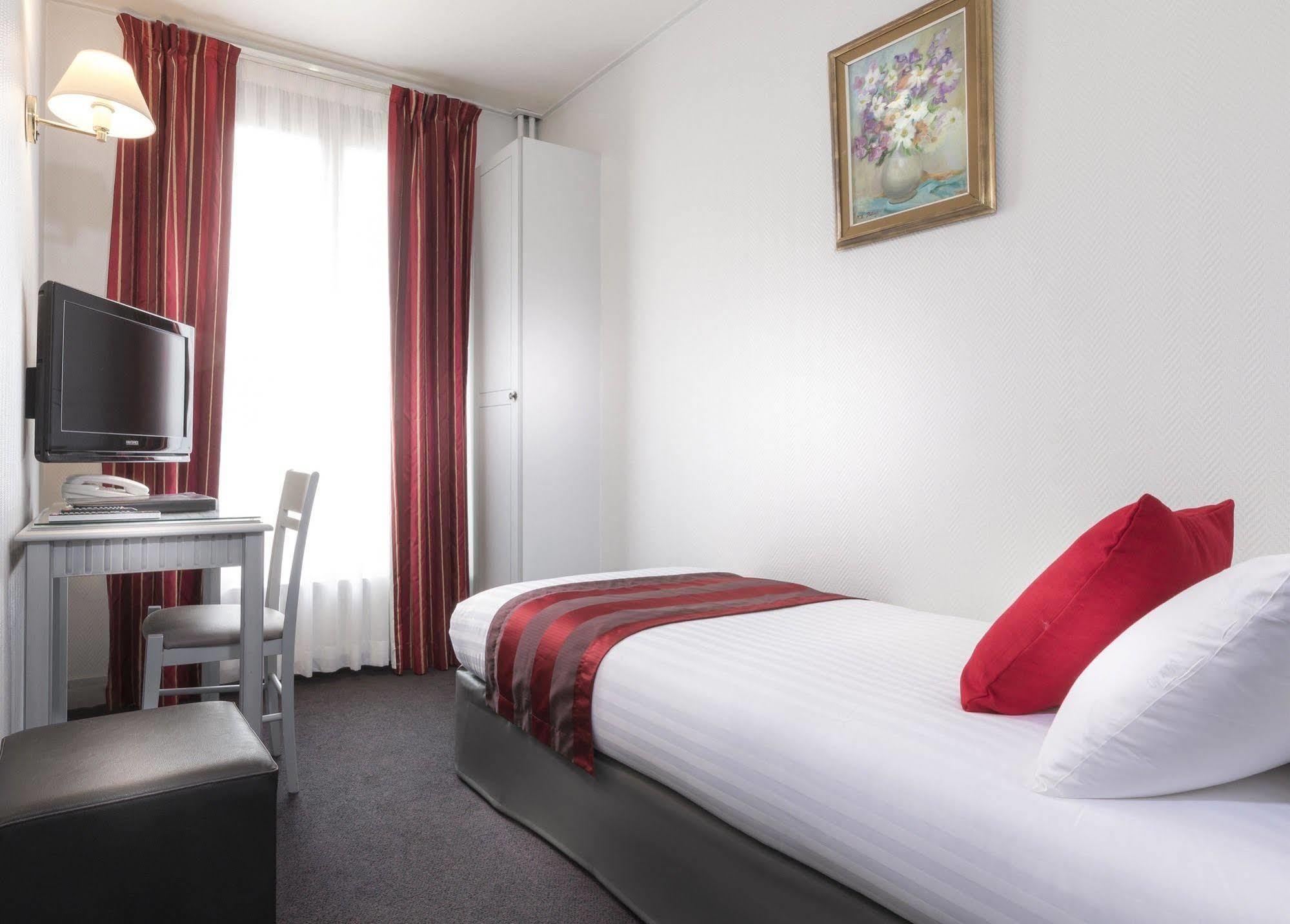 Agate Hotel 3*