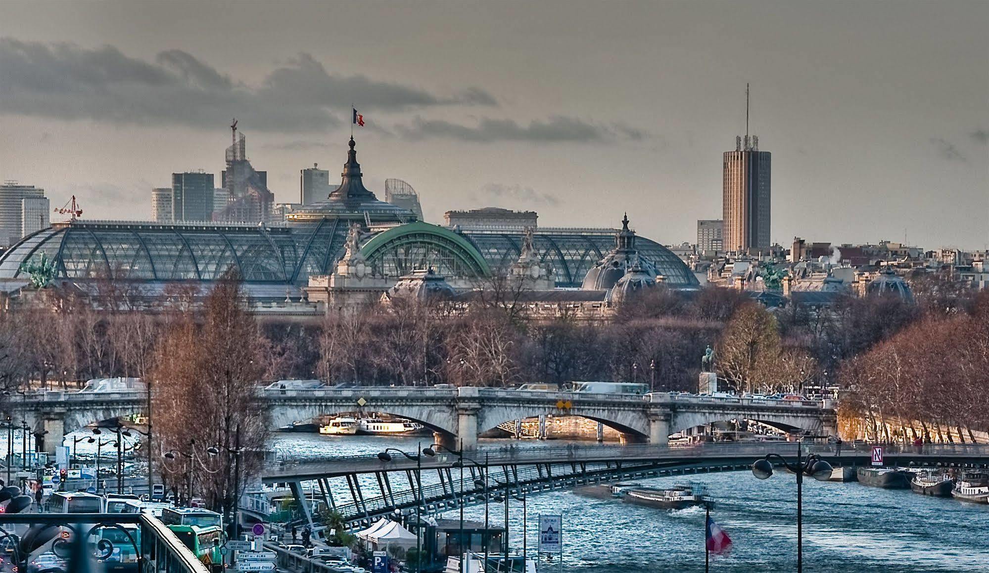 Du Quai Voltaire Hotel Parigi