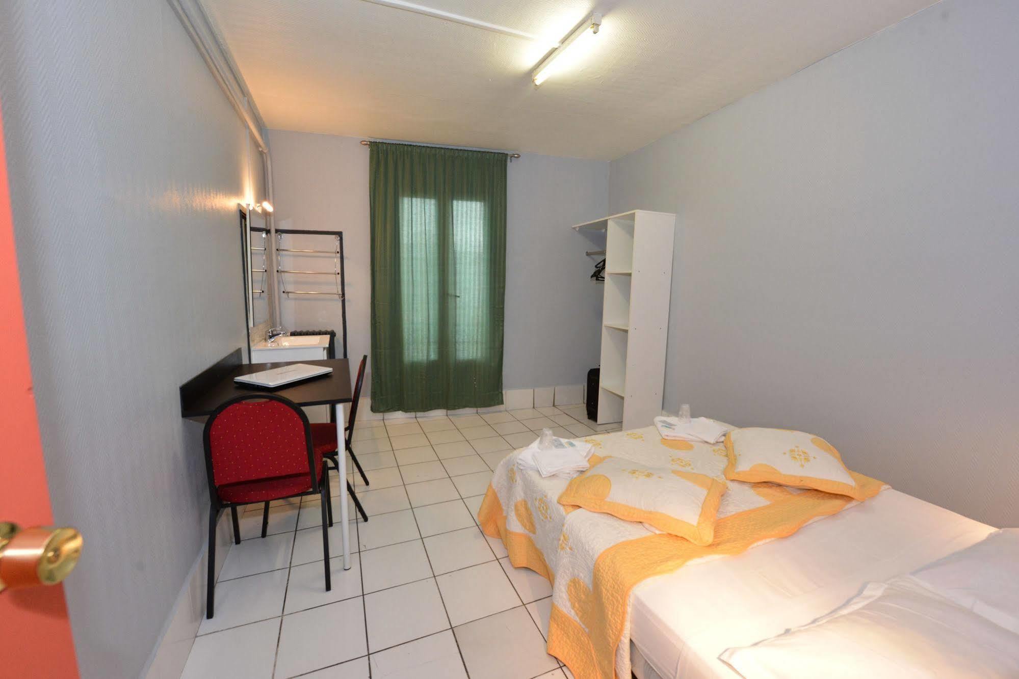 Hotel De La Poste Parigi