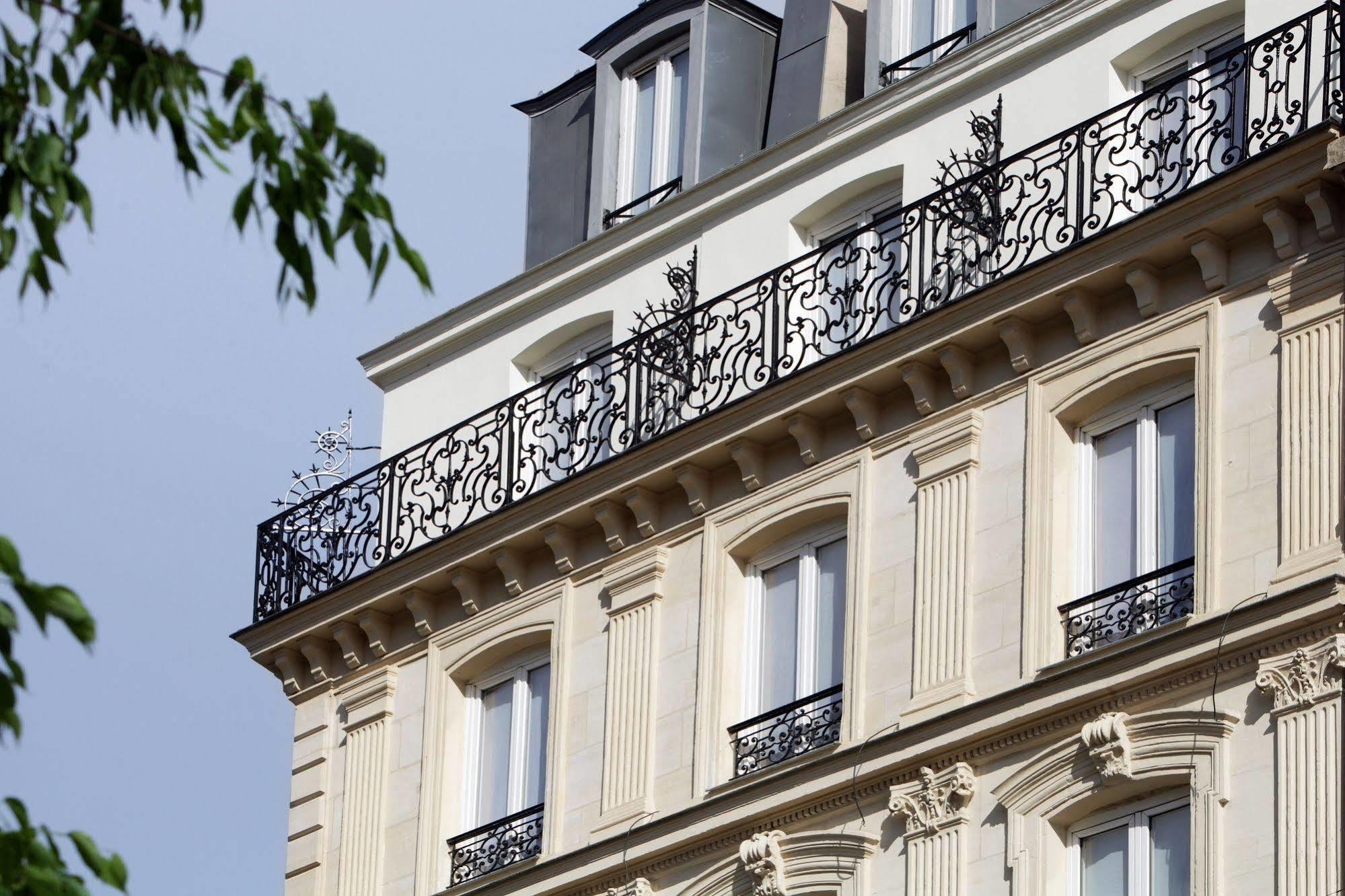 Contact Alize Montmartre