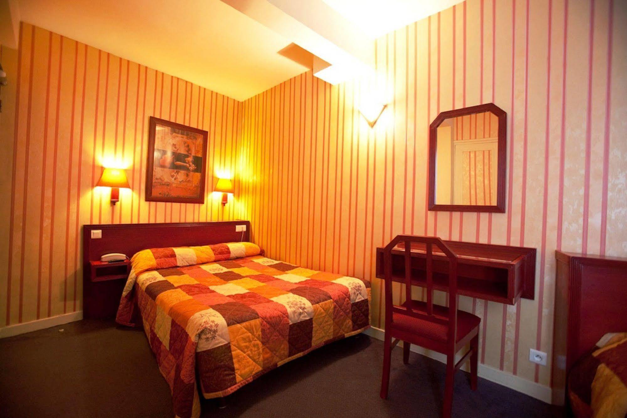Maison Du Pré Hotel 2*