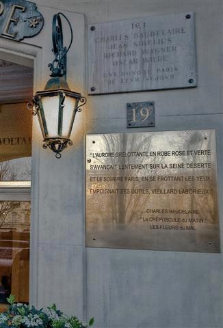 Du Quai Voltaire Hotel Parigi