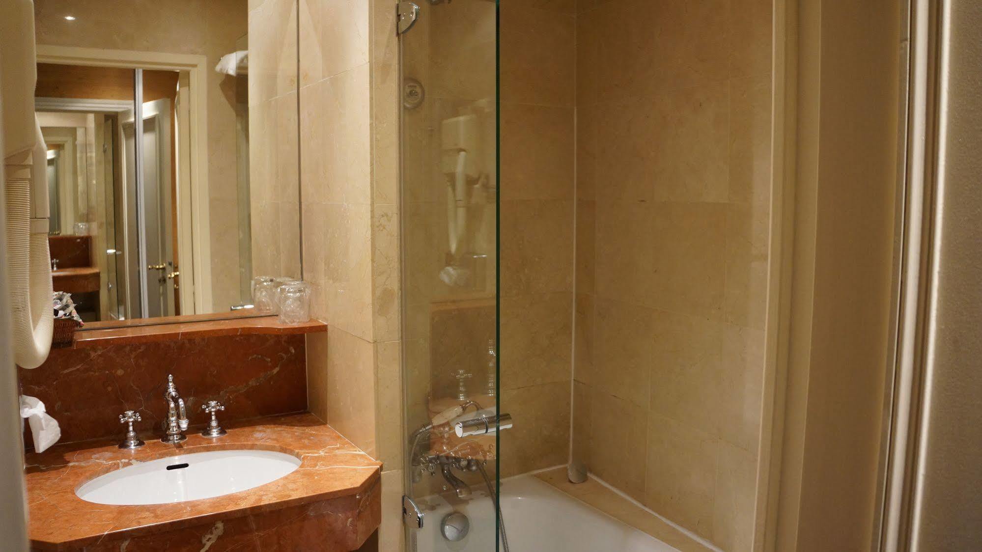 Le Relais Médicis Hotel 4*
