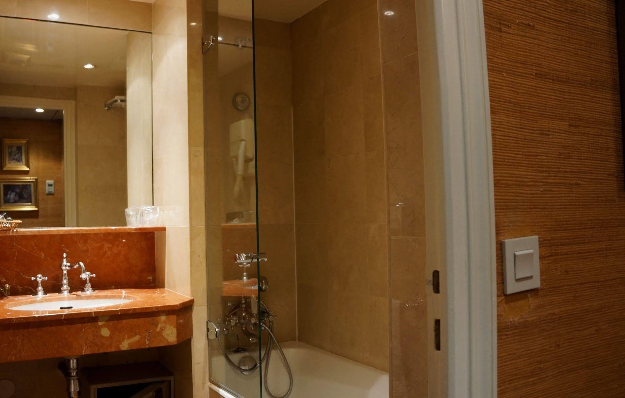 Le Relais Médicis Hotel 4*