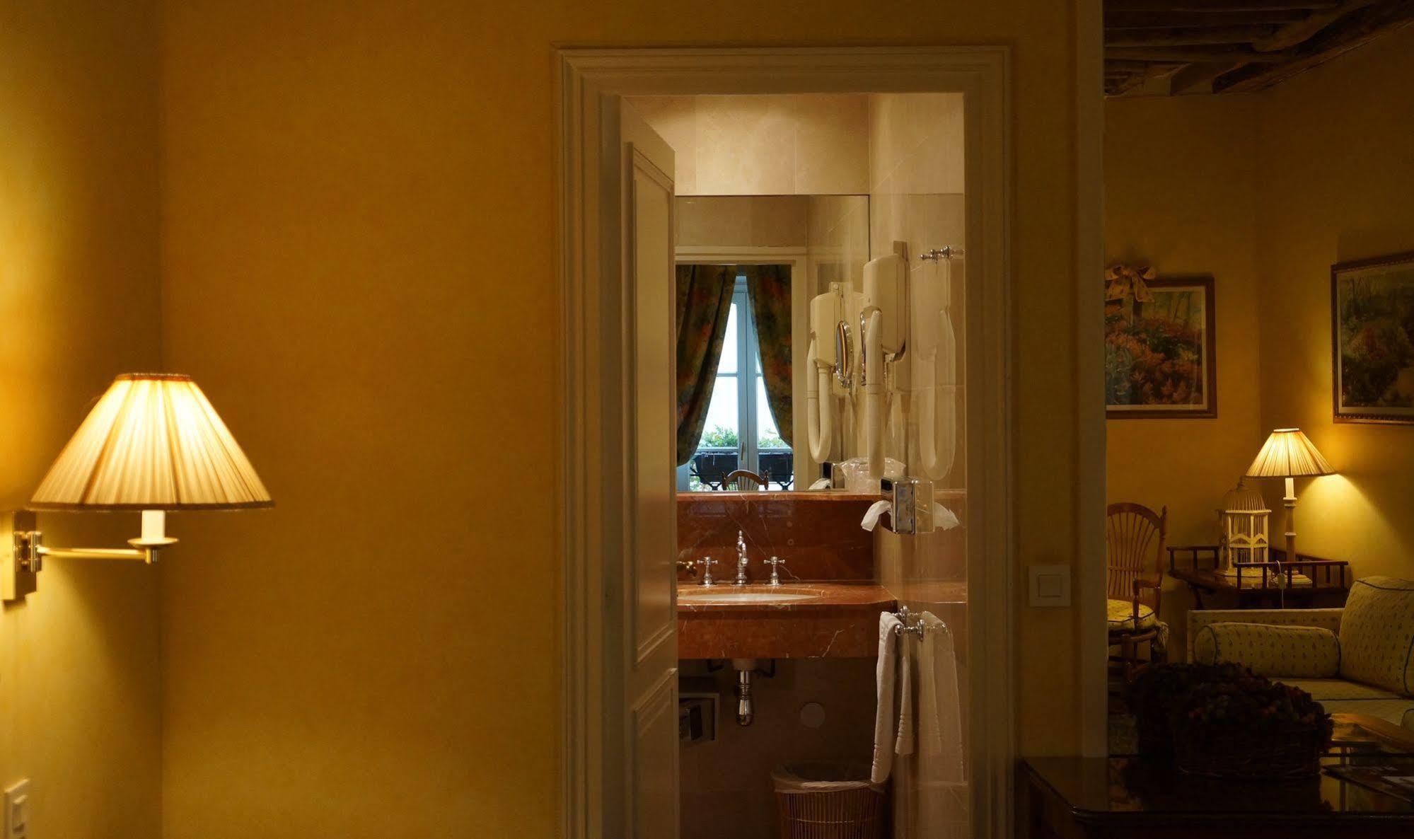 Le Relais Médicis Hotel 4*