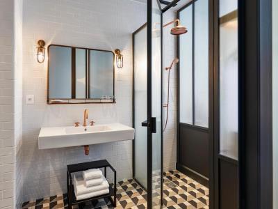 The Hoxton, 4* Paris