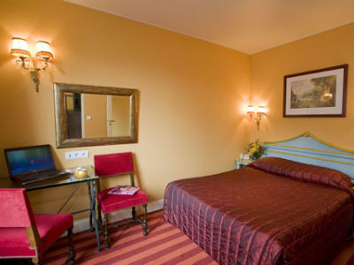 Des Deux Continents Hotel
