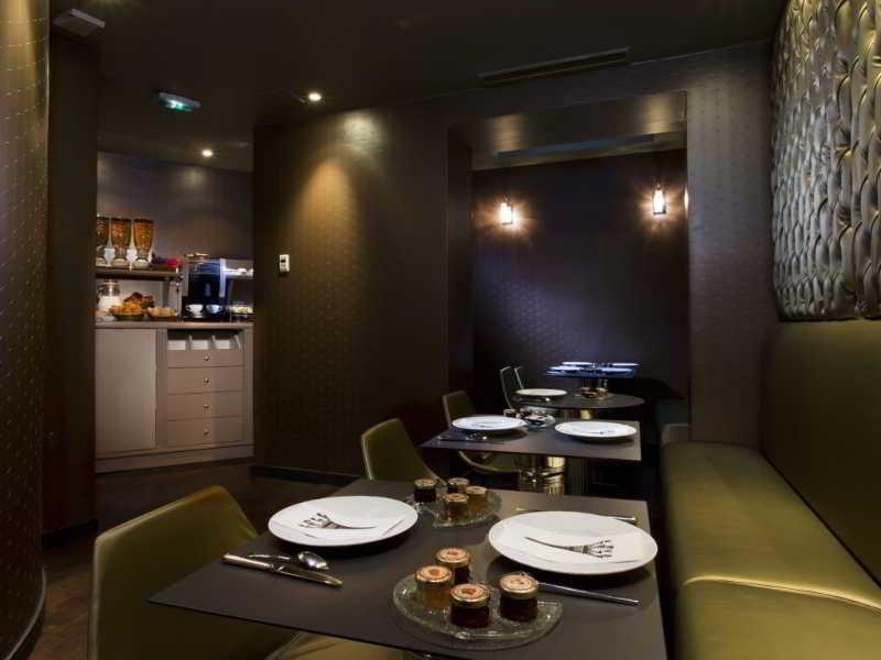 New Republique - Ex Albert's Hotel
