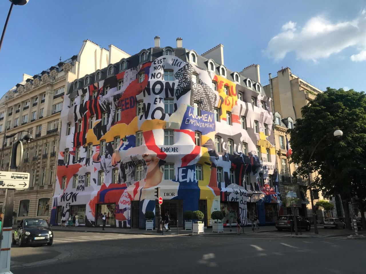 21a Marechal Foch Avenue Champs-elysees *