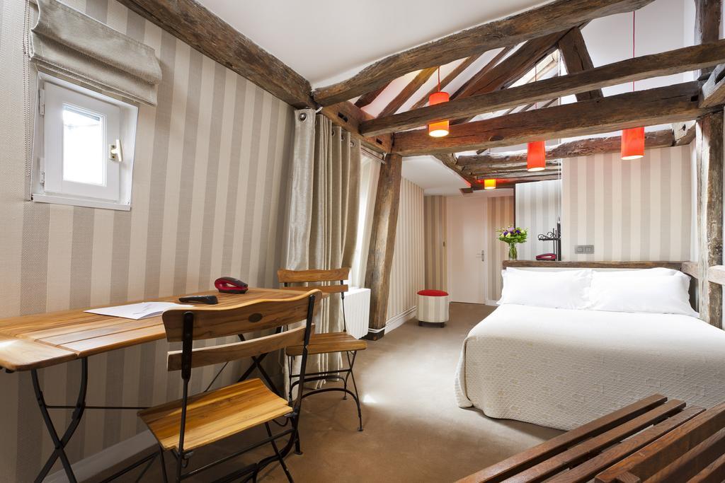 Odeon Hotel 3*