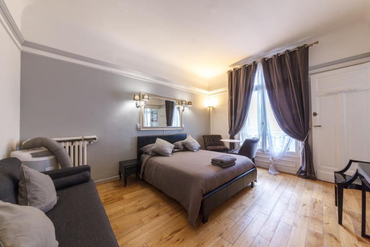 Private Studio - Avenue Des Champs-elysées