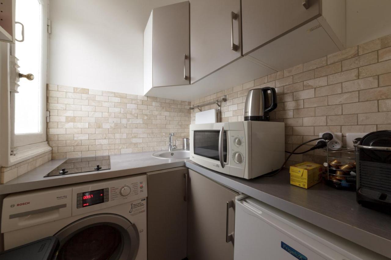 Private Studio - Avenue Des Champs-elysées Appartamento Parigi