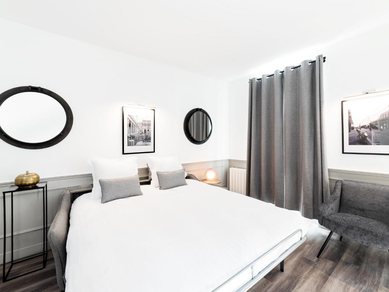 Livinparis - Luxury 3 & 4 Bedrooms Montmartre I Appartamento *