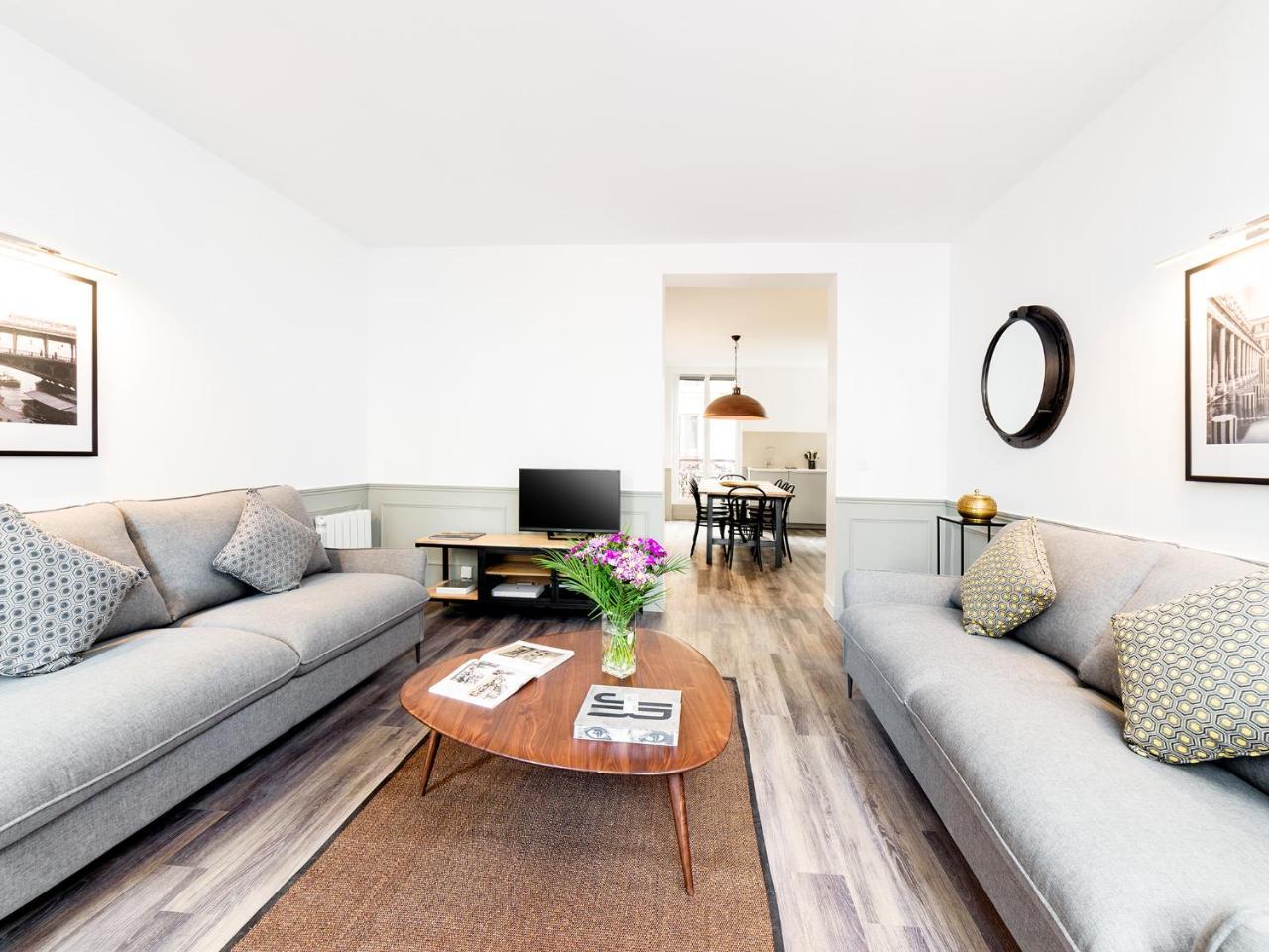 Livinparis - Luxury 3 & 4 Bedrooms Montmartre I * Parigi