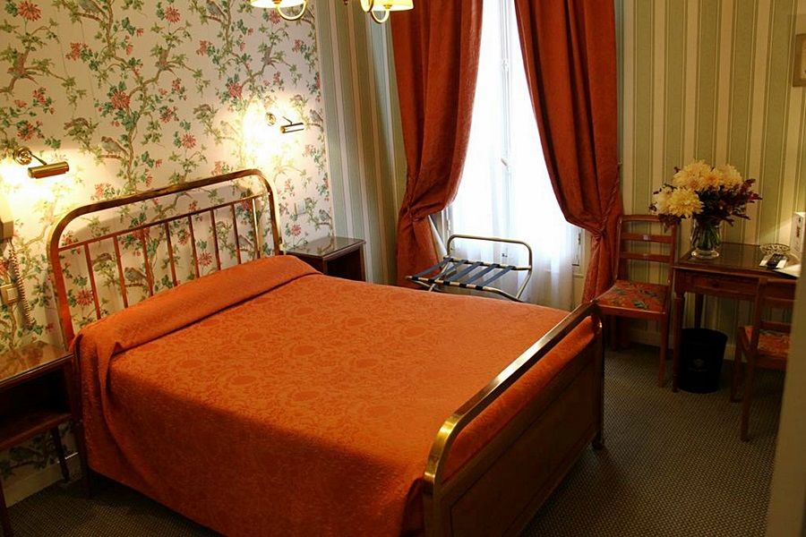 Camille Tapestry Collection By Hilton Hotel