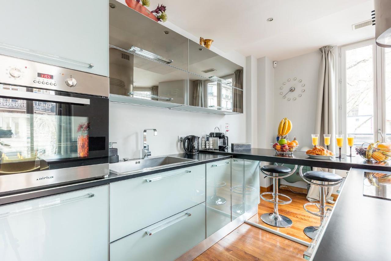 Typical Parisian 70 Sqm Appartamento Parigi