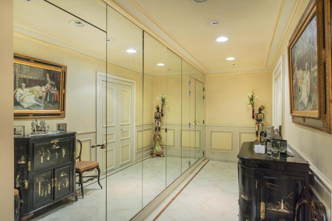 Arc De Triomphe - Foch Palace Apartment Paris