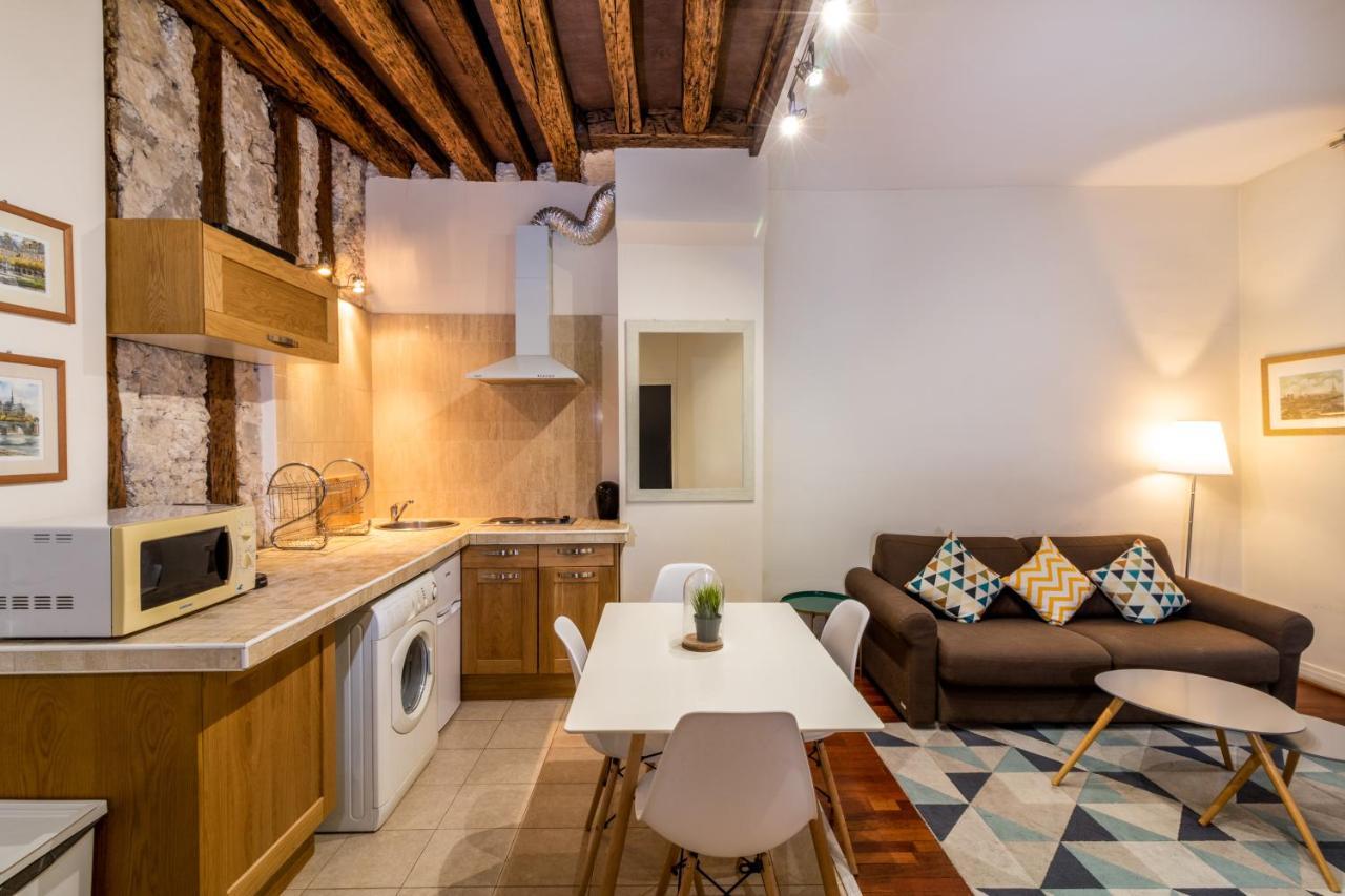 New Chic Flat : Le Marais - Place Des Vosges Parigi