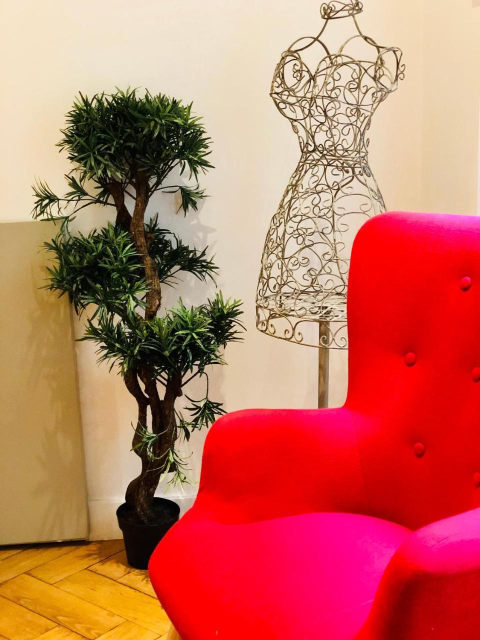 21a Marechal Foch Avenue Champs-elysees