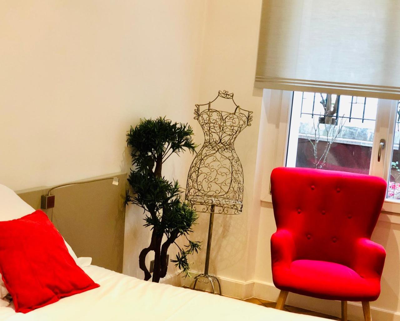 21a Marechal Foch Avenue Champs-elysees Parigi