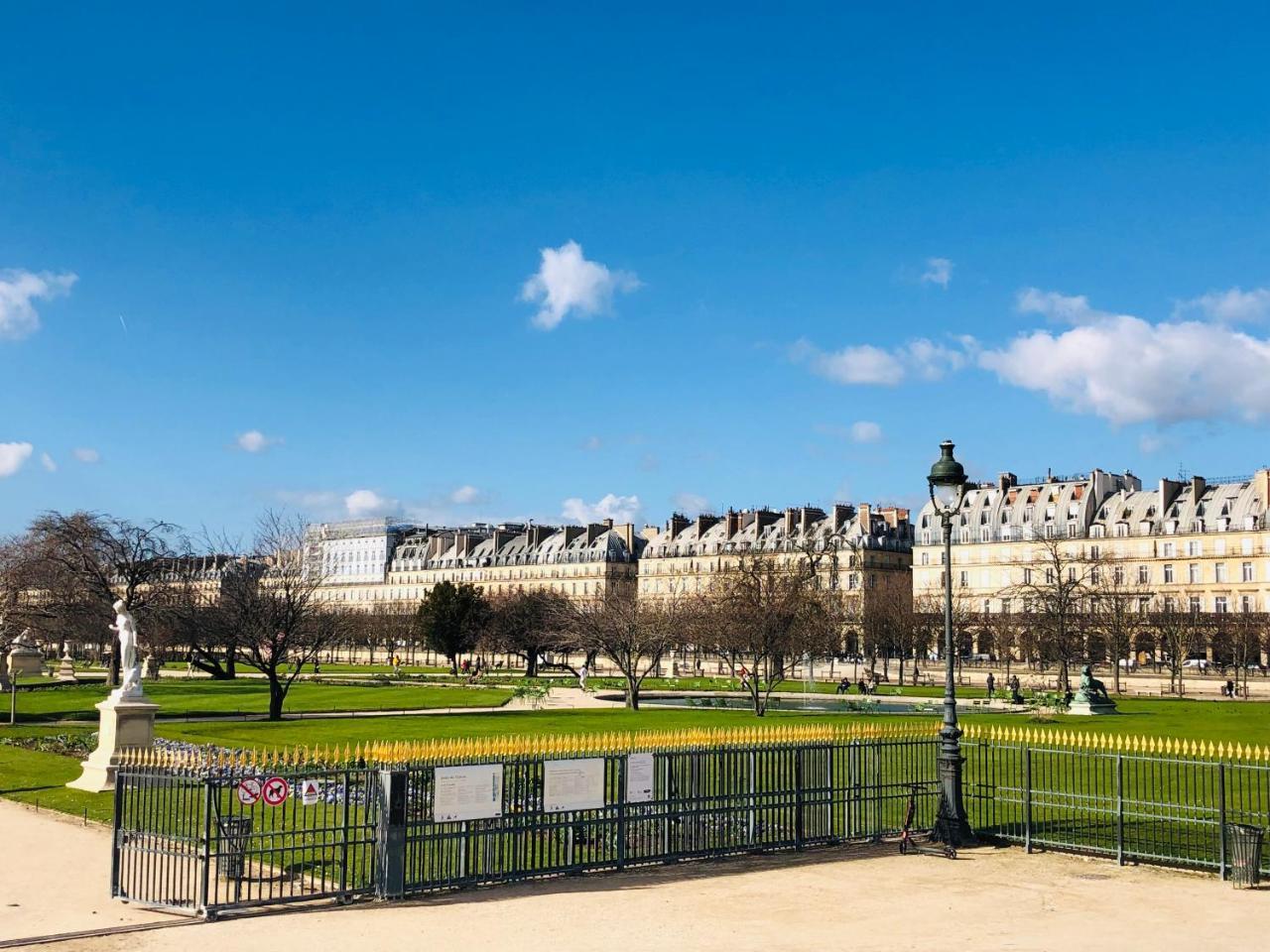 21a Marechal Foch Avenue Champs-elysees *