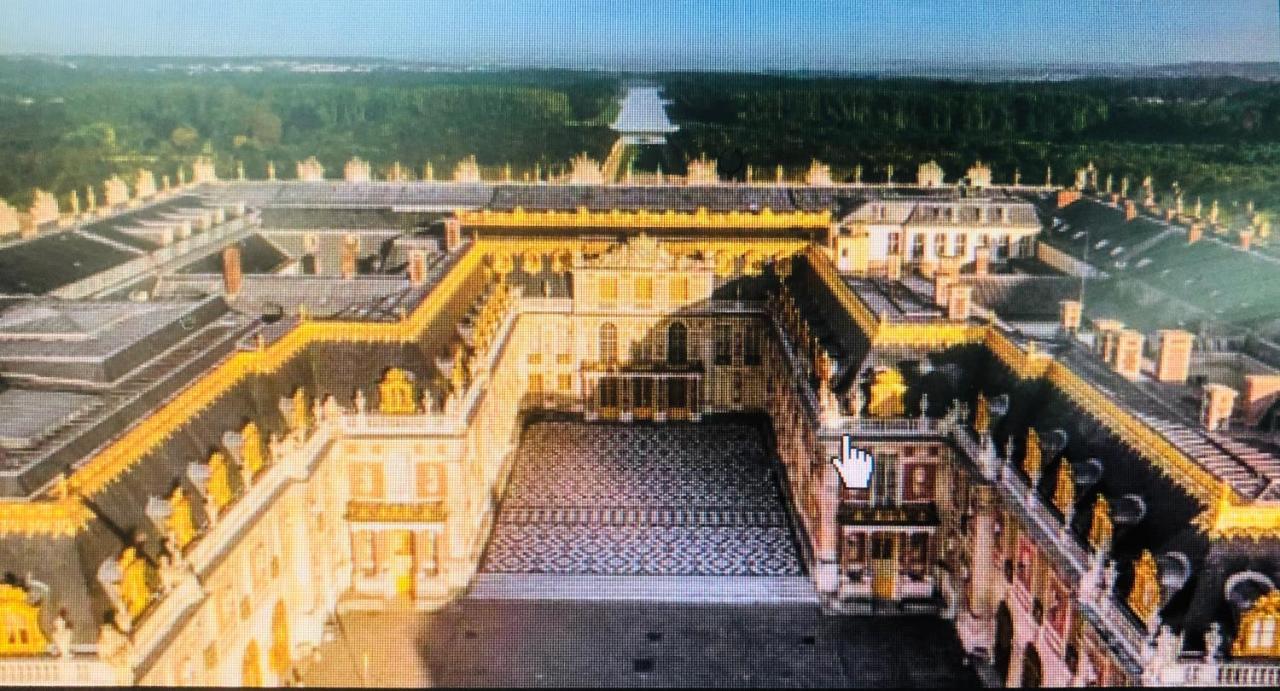 21a Marechal Foch Avenue Champs-elysees *