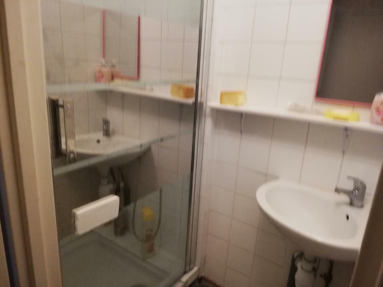 Parisgogo3 Bed & Breakfast *