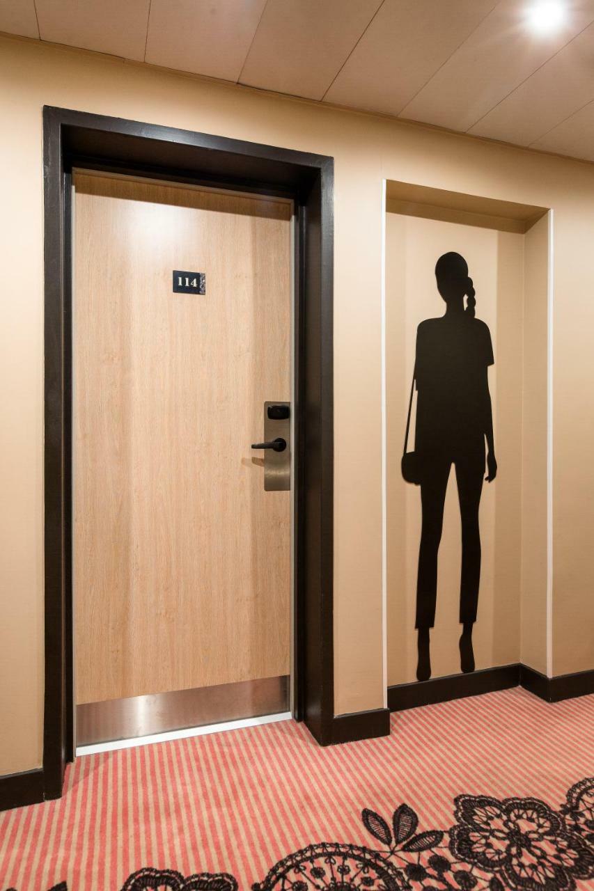 Ibis Styles Gare Saint Lazare Hotel 3*