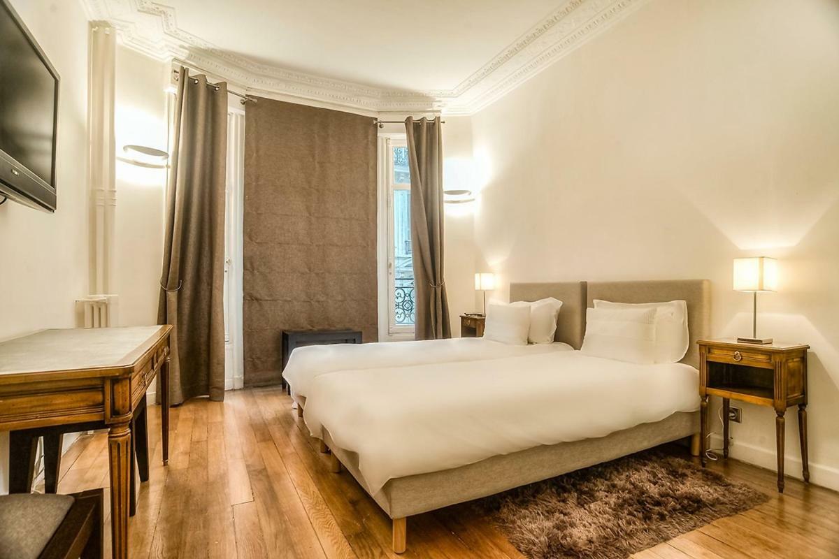 Rue Arsene Houssaye In Appartamento