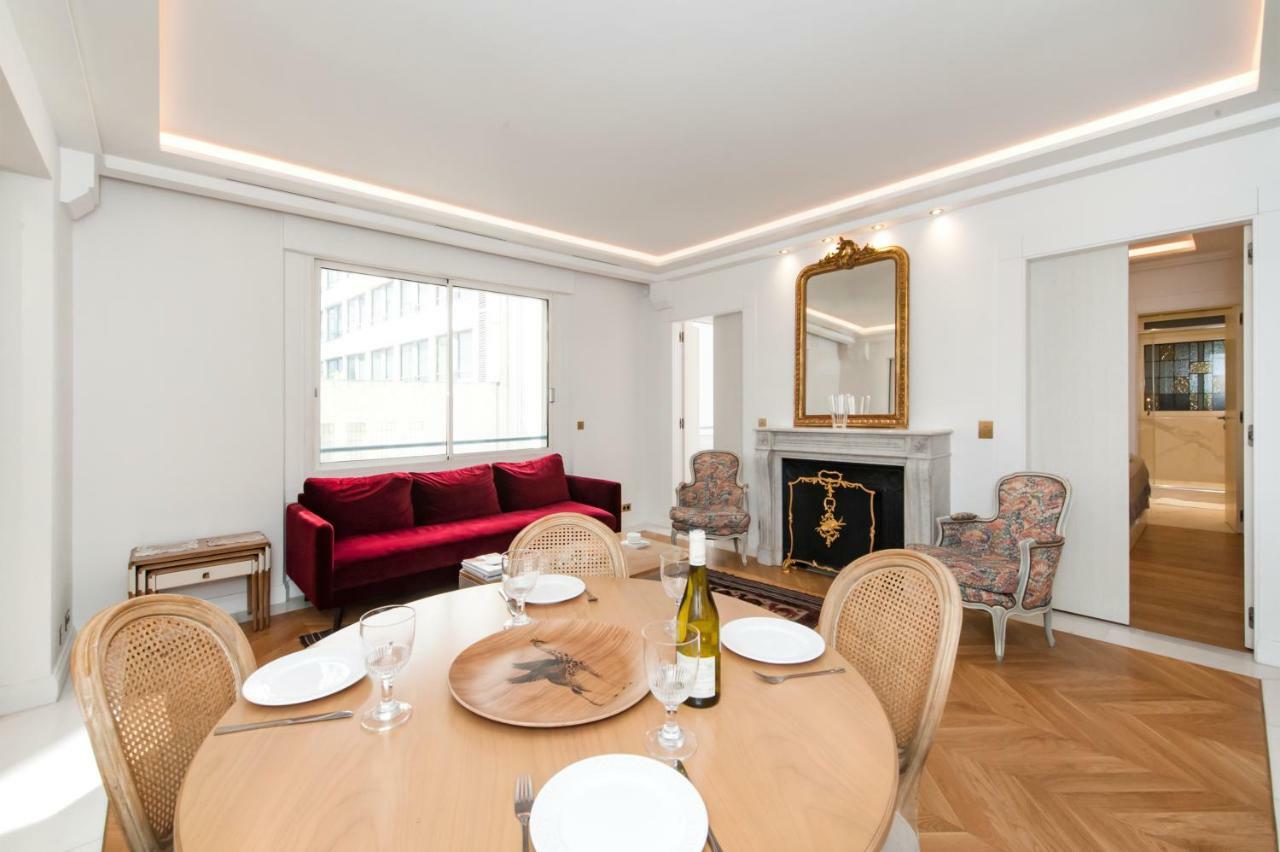 Luxury Montaigne *