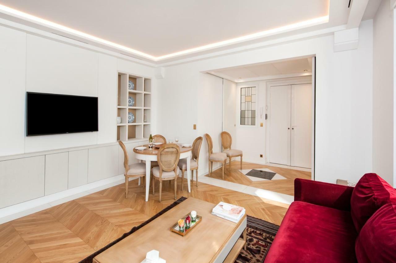 Appartamento Luxury Montaigne Parigi