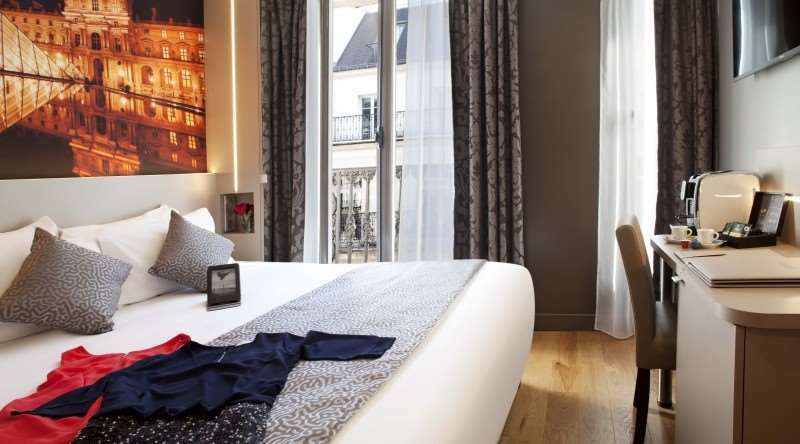 Theoreme 4* Paris