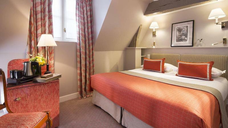 Hotel Le Relais Saint Honoré Parigi