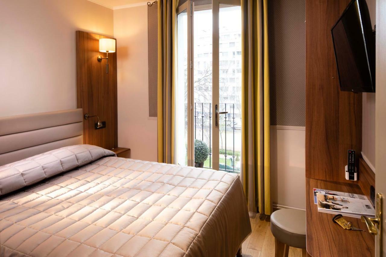 De La Tour Eiffel Hotel