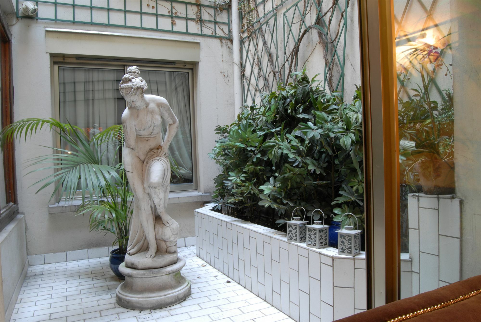 Hotel Des Deux Continents Paris