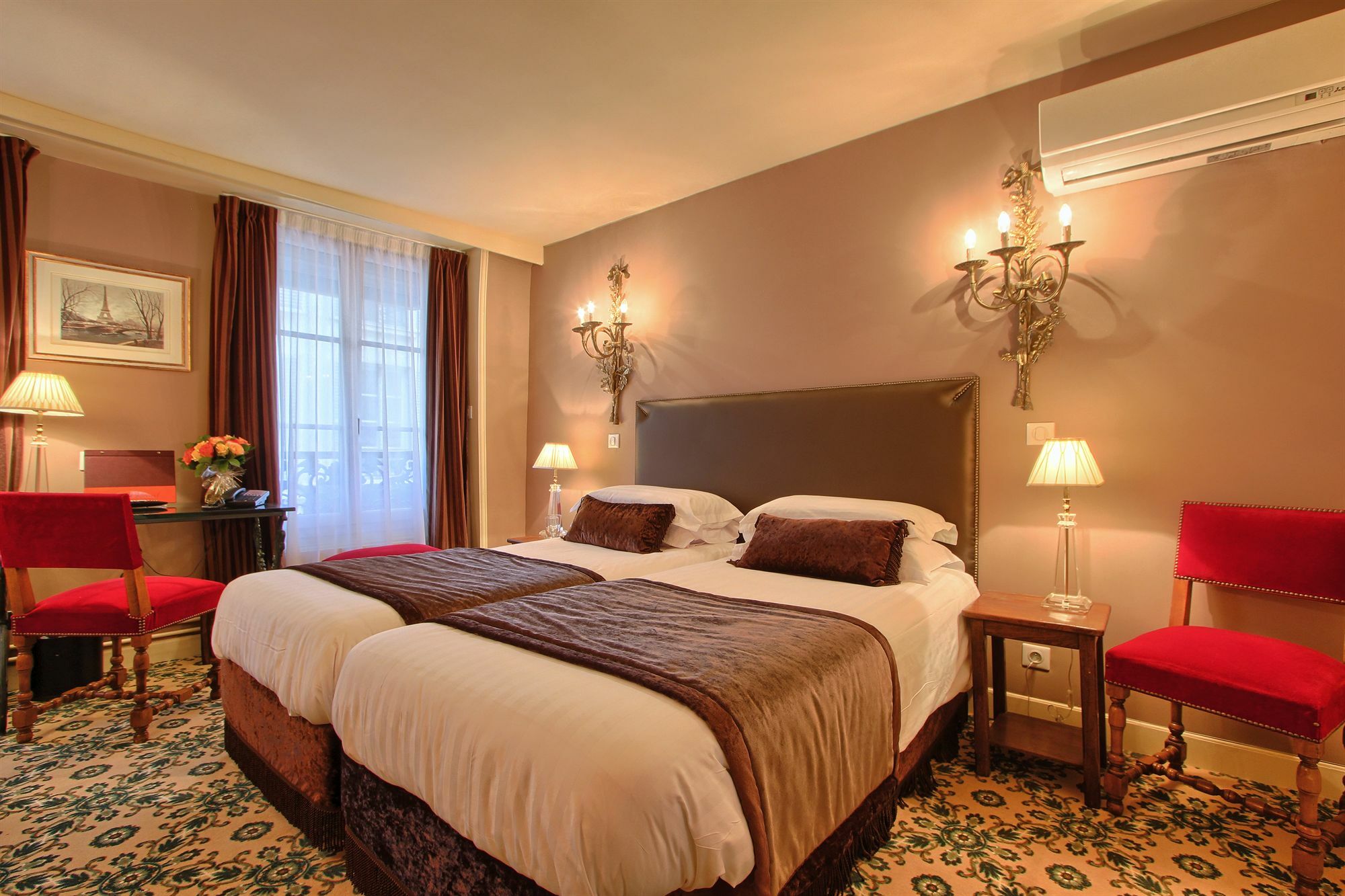 Des Deux Continents Hotel Paris