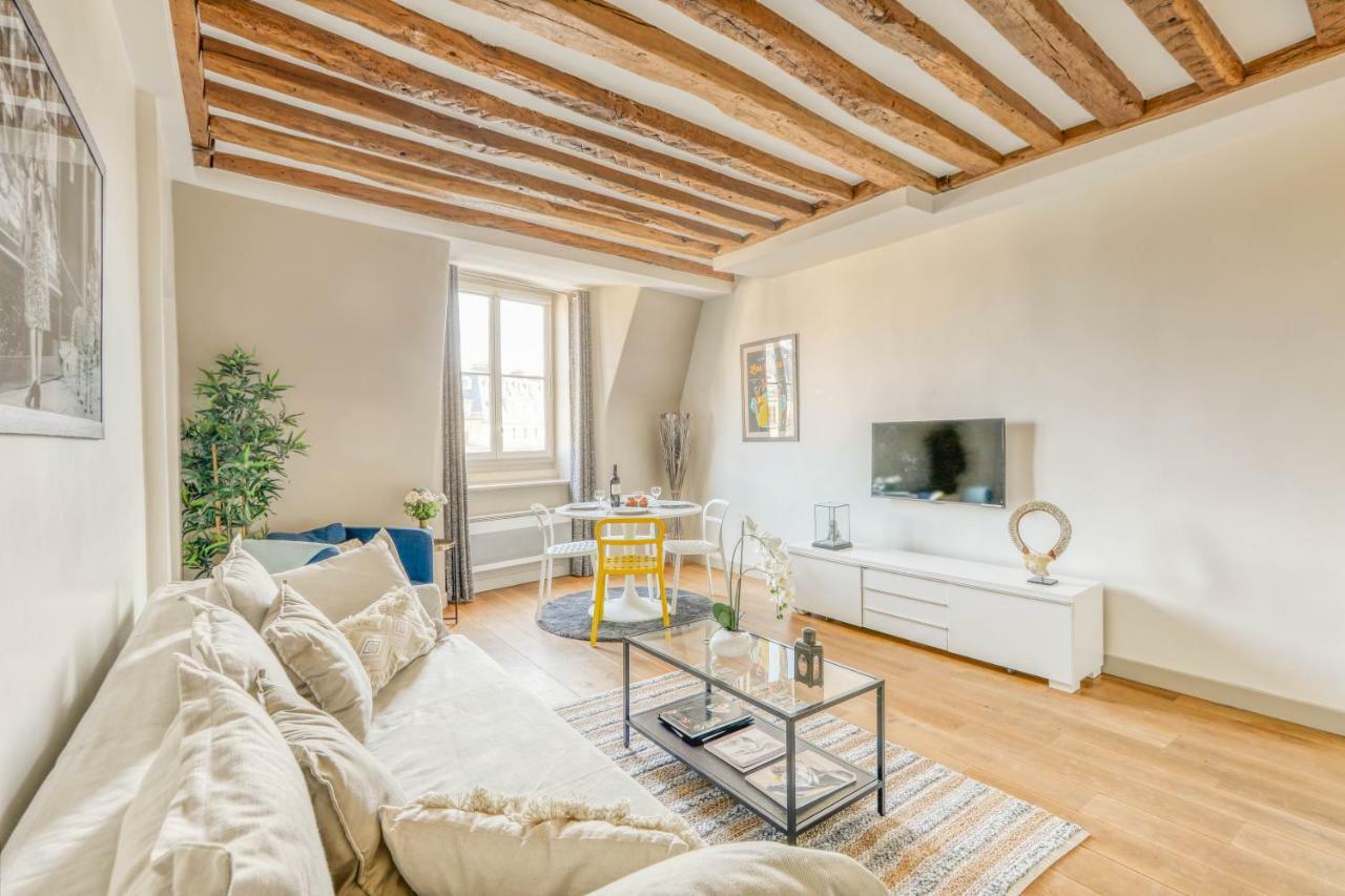 Luxury On The Place Des Victoires Appartamento Parigi