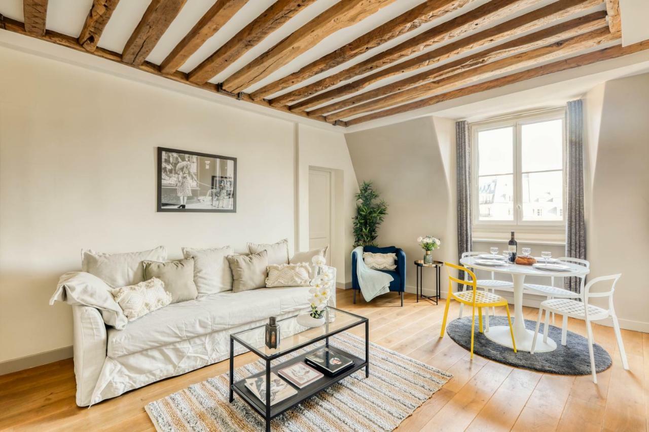 Luxury On The Place Des Victoires * Parigi