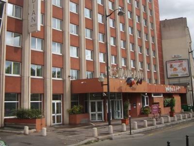 Hotel Median Congres 3*
